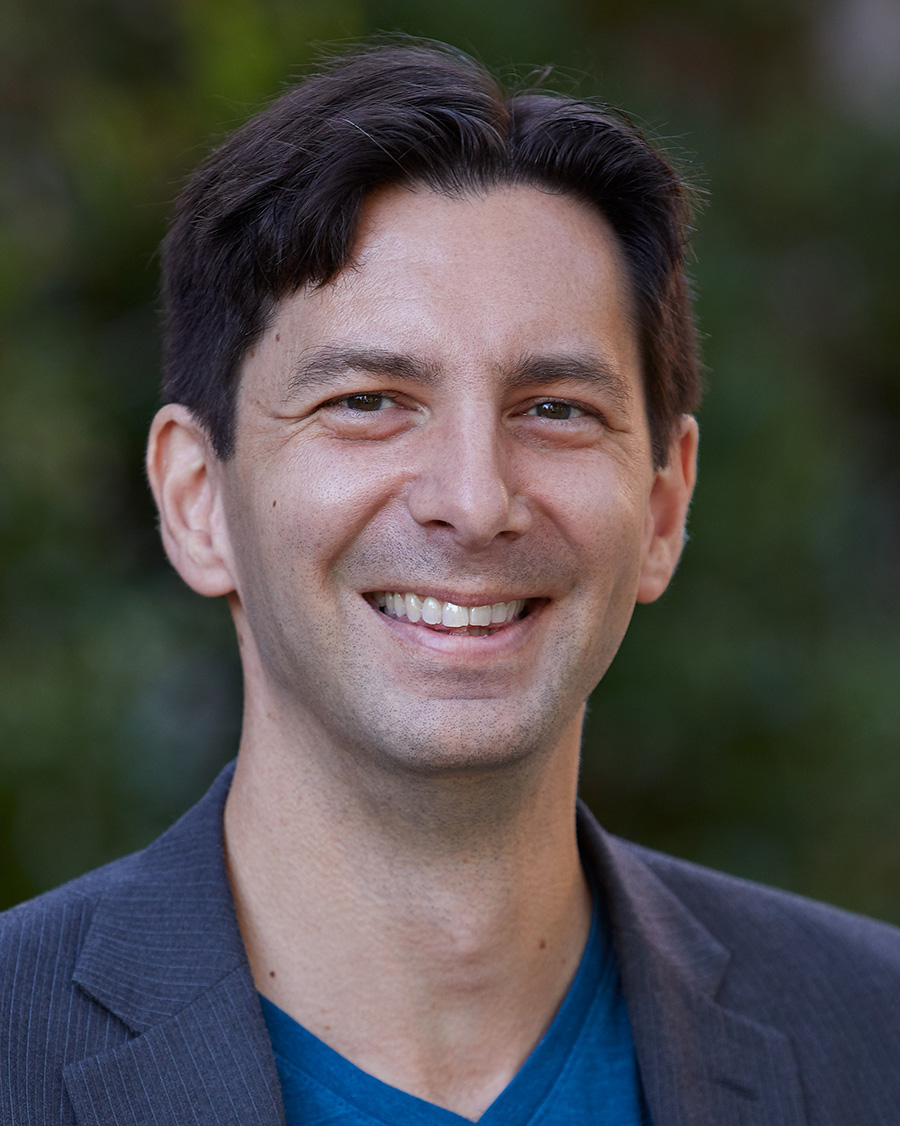 Headshot photo of Andy Elwood Madden