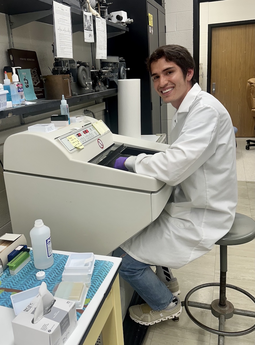 Student using the cryostat