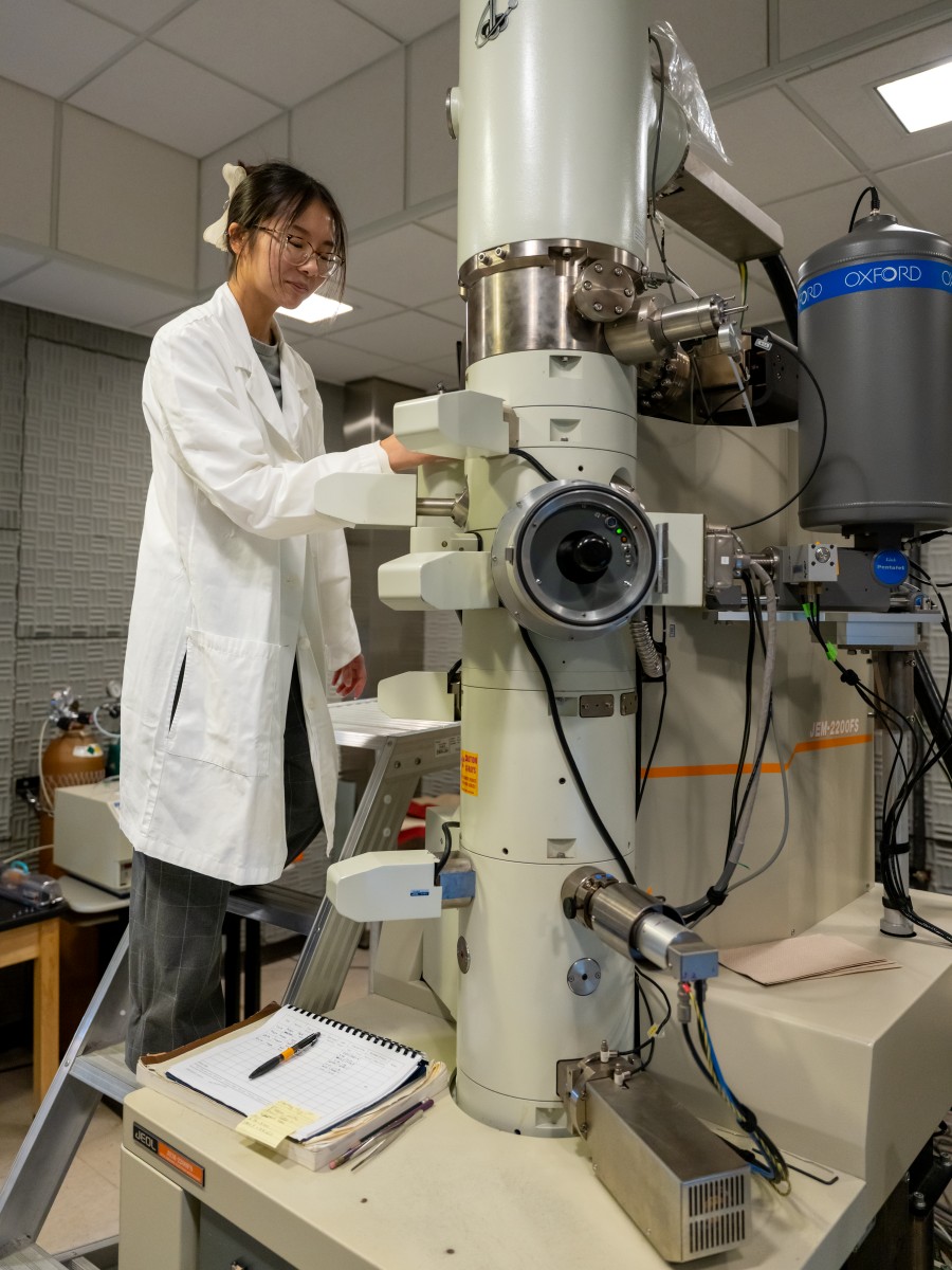 The JEOL 2200FS high resolution transmission electron microscope at the MSU Center for Advanced Microscopy